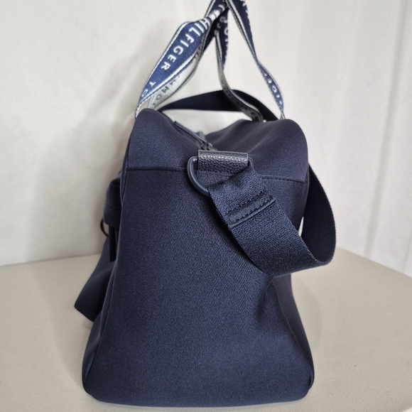 Tommy Hilfiger Navy Neoprene Tote Bag / Weekender Bag Adjustable Crossbody Strap - Picture 2 of 16